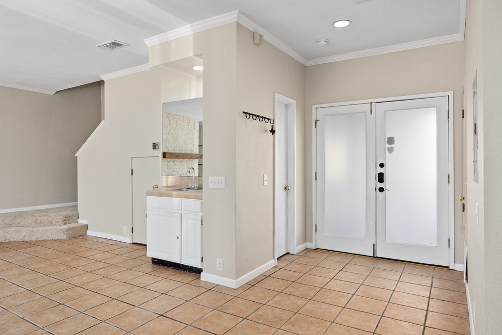 805 Highway 534 Loop Kerrville, TX 78028 - Photo 11 of 27 Wet bar