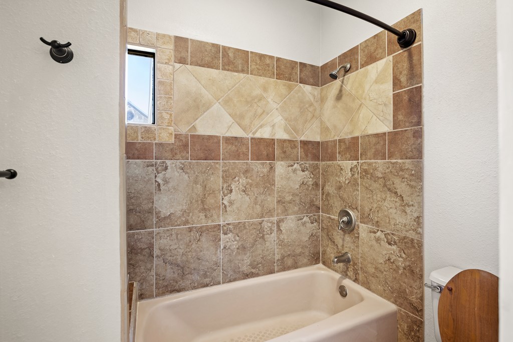 805 Highway 534 Loop Kerrville, TX 78028 - Photo 22 of 27 Master bath / shower combo