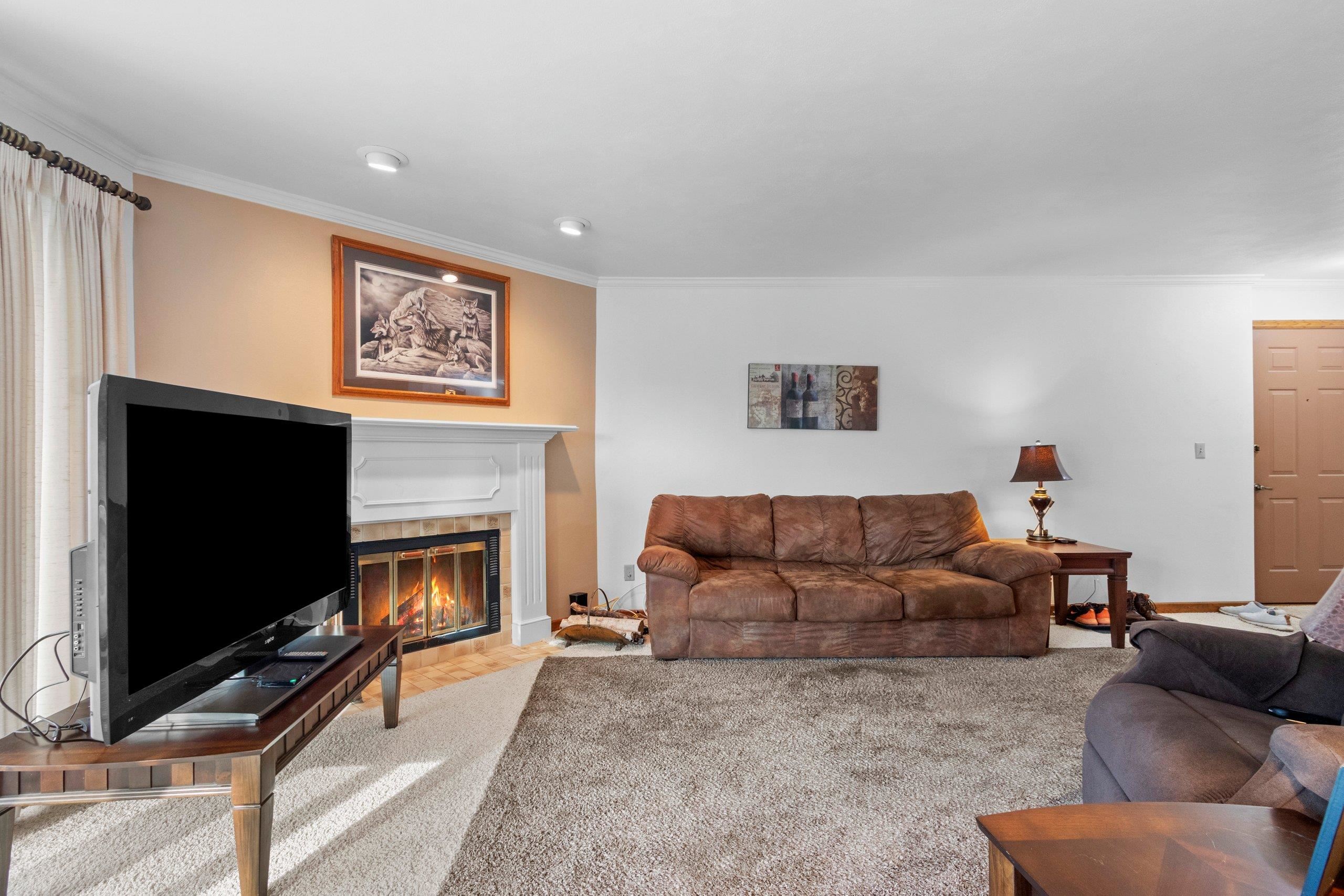 2945 Mossy Oak Circle Green Bay, WI 54311 - Photo 12 of 28