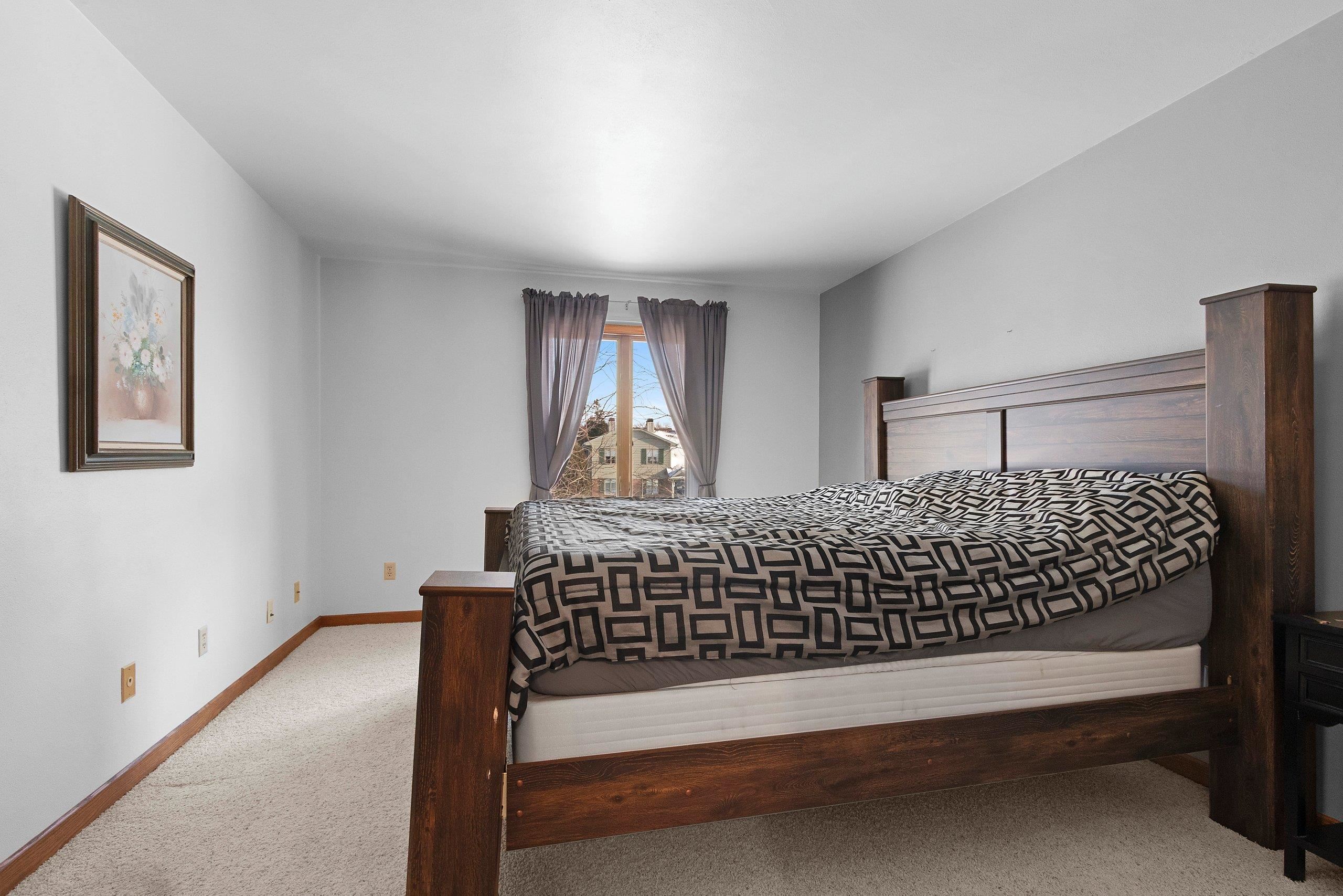 2945 Mossy Oak Circle Green Bay, WI 54311 - Photo 16 of 28