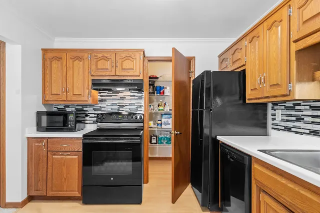 $224,900 | 2945 Mossy Oak Circle, Green Bay, WI 54311