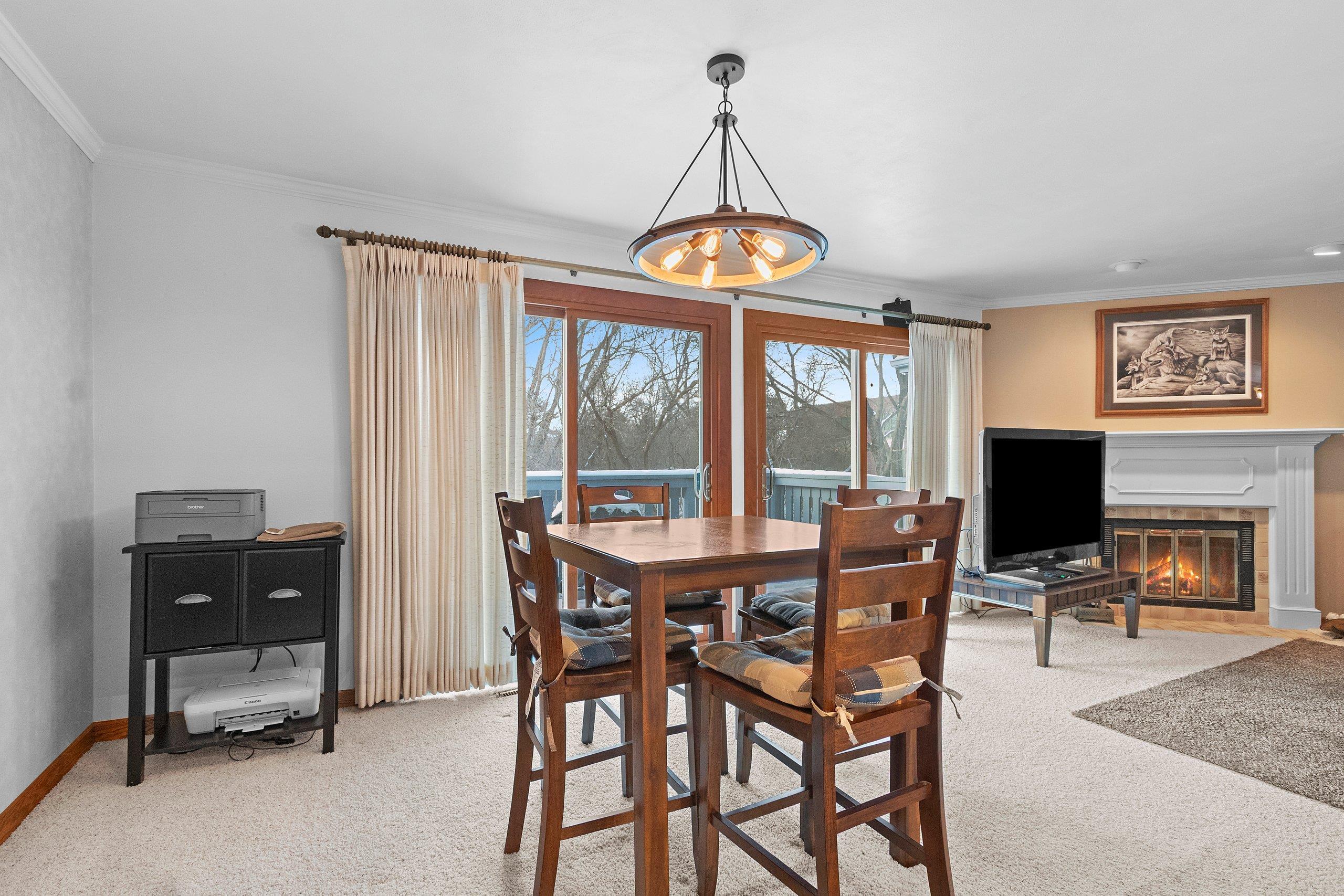 2945 Mossy Oak Circle Green Bay, WI 54311 - Photo 9 of 28