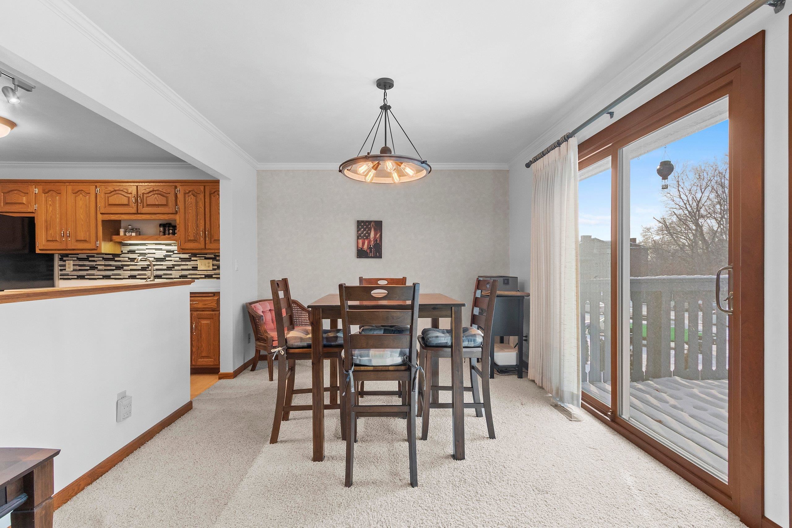 2945 Mossy Oak Circle Green Bay, WI 54311 - Photo 10 of 28