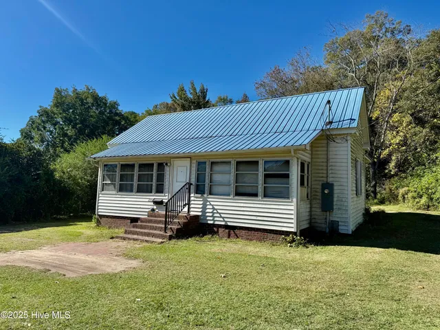 $72,900 | 1215 Roberdel Road, Rockingham, NC 28379