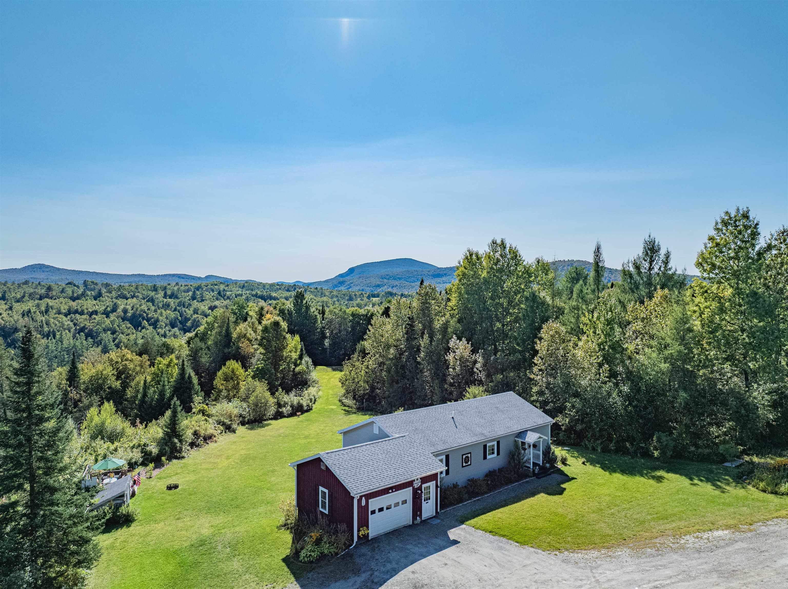 80 Center Road Hardwick, VT 05843 - Photo 3 of 59