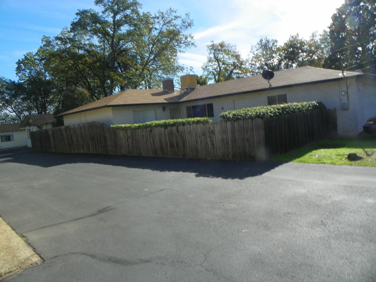 3601 Echo Road Redding, CA 96002 - Photo 6 of 13 a backyard of a house