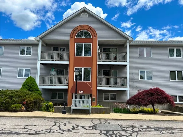$1,475 | 724 Beverage Hill Avenue, Unit A6, Pawtucket, RI 02861