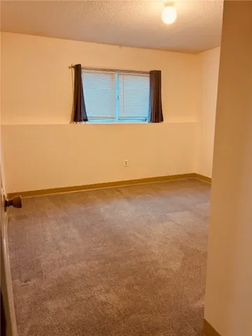 $1,475 | 724 Beverage Hill Avenue, Unit A6, Pawtucket, RI 02861