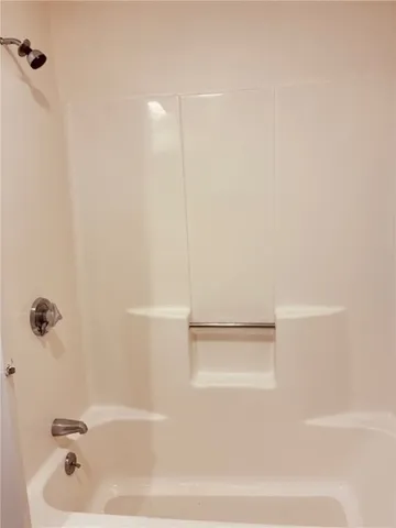 $1,475 | 724 Beverage Hill Avenue, Unit A6, Pawtucket, RI 02861