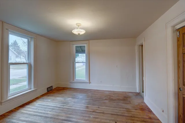 $199,900 | 401 South Montgomery Street, Watertown, WI 53094