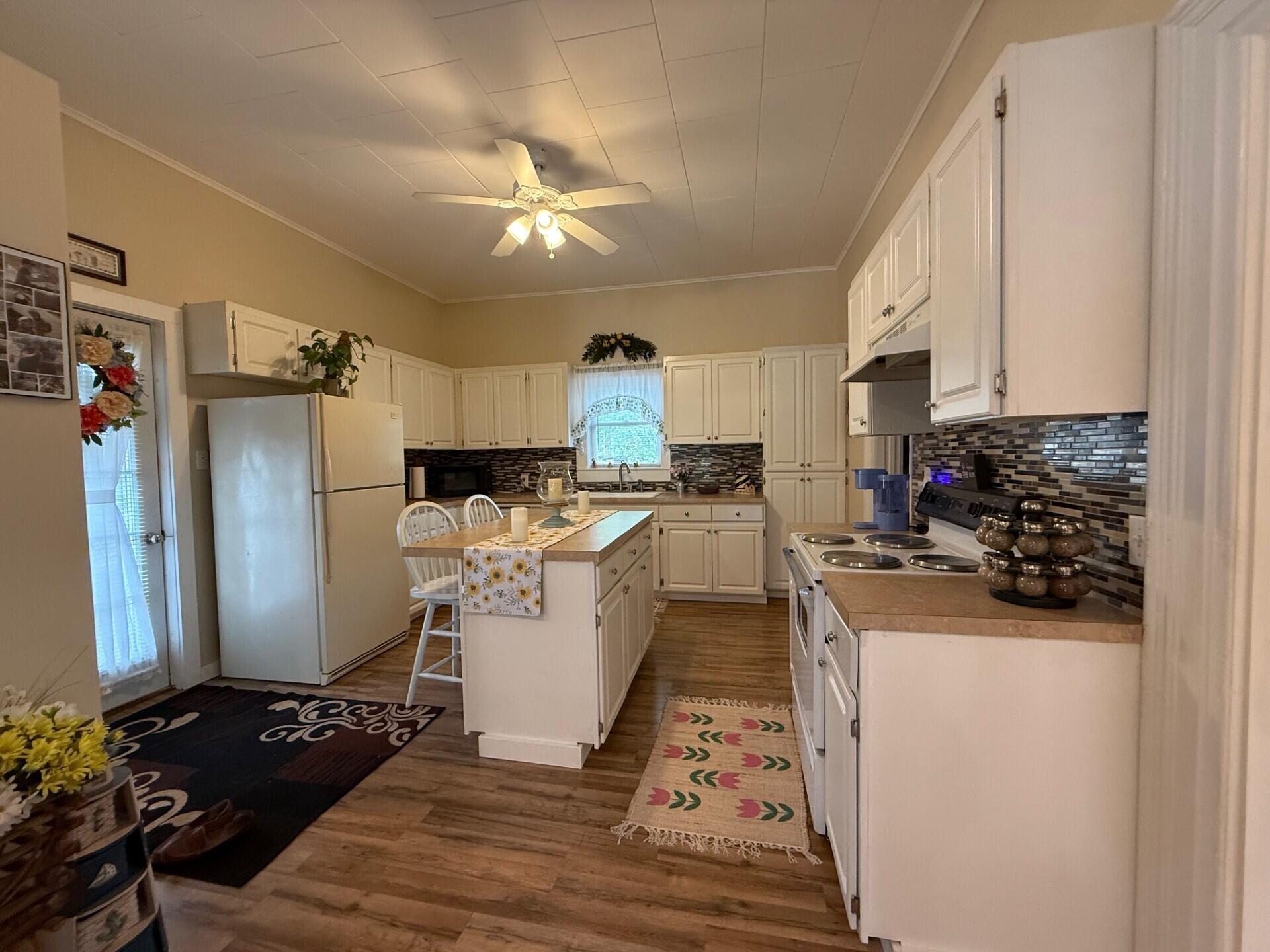 603 South George Street Ludington, MI 49431 - Photo 2 of 23 Spacious Kitchen