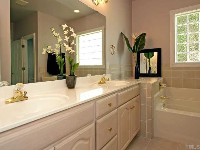 1037 Bellewood Farms Road Raleigh, NC 27603 - Photo 9 of 12 Gallery Image 9