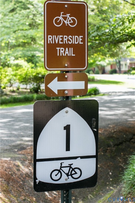 2831 Braidwood Road Richmond, VA 23225 - Photo 46 of 50 a sign that is on a wooden wall