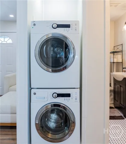 $1,700 | 217 Wesley Street, Unit A, Savannah, GA 31406