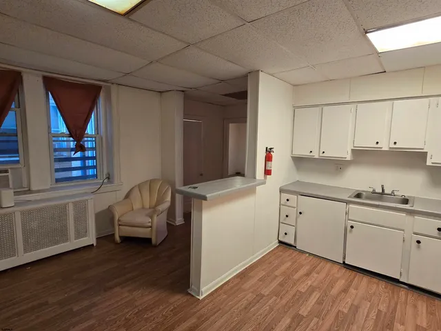 $1,350 | 33 South Iowa Avenue, Unit B1, Atlantic City, NJ 08401
