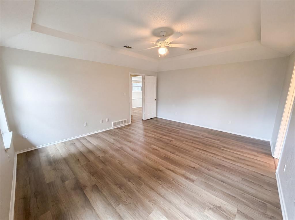 2300 Ridgewood Bedford, TX 76021 - Photo 9 of 26
