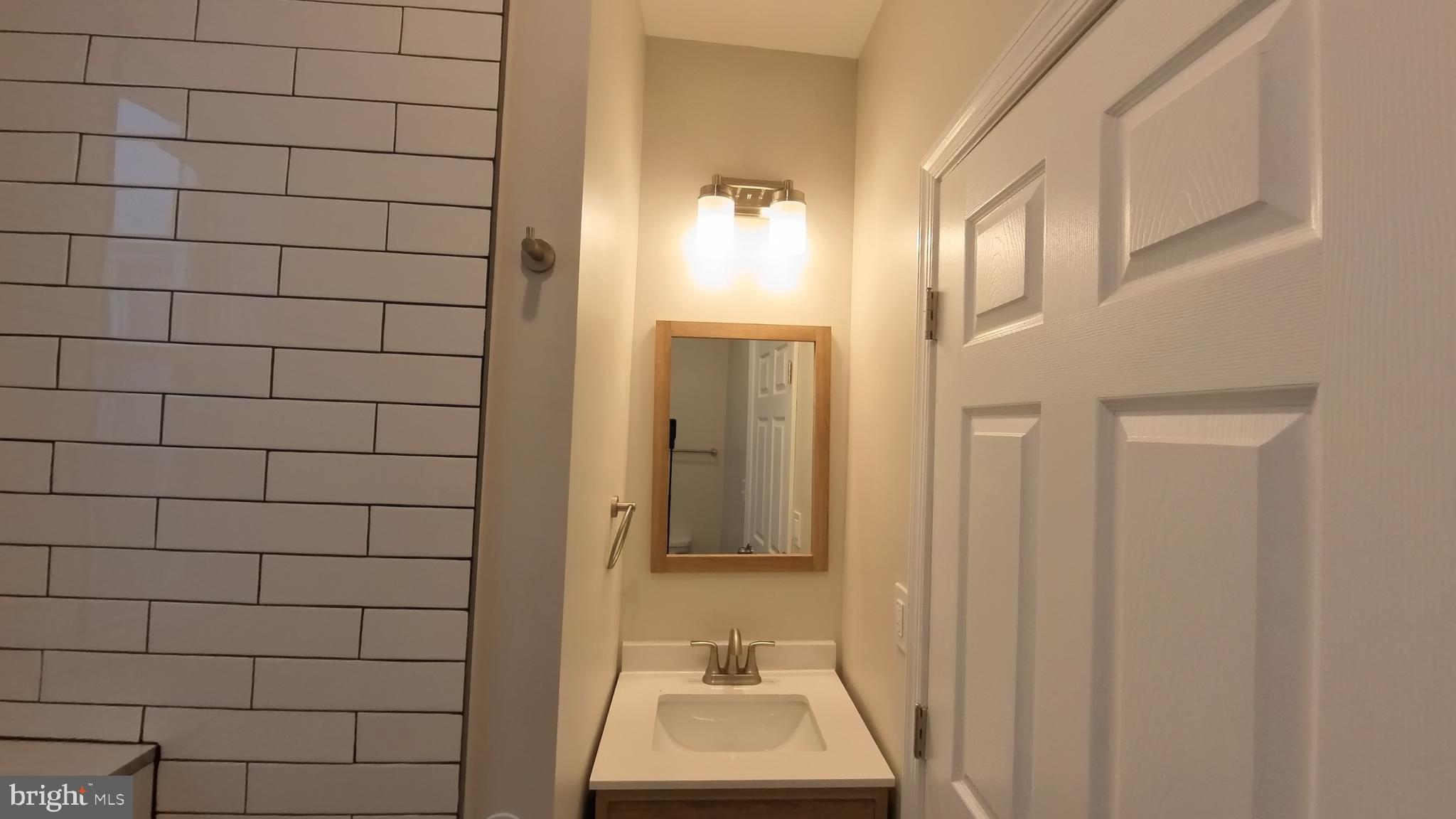 4646 York Road, Unit 4 Baltimore, MD 21212 - Photo 8 of 12 Bathroom