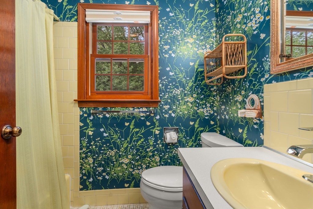 11 Bacon Road Framingham, MA 01701 - Photo 26 of 30
