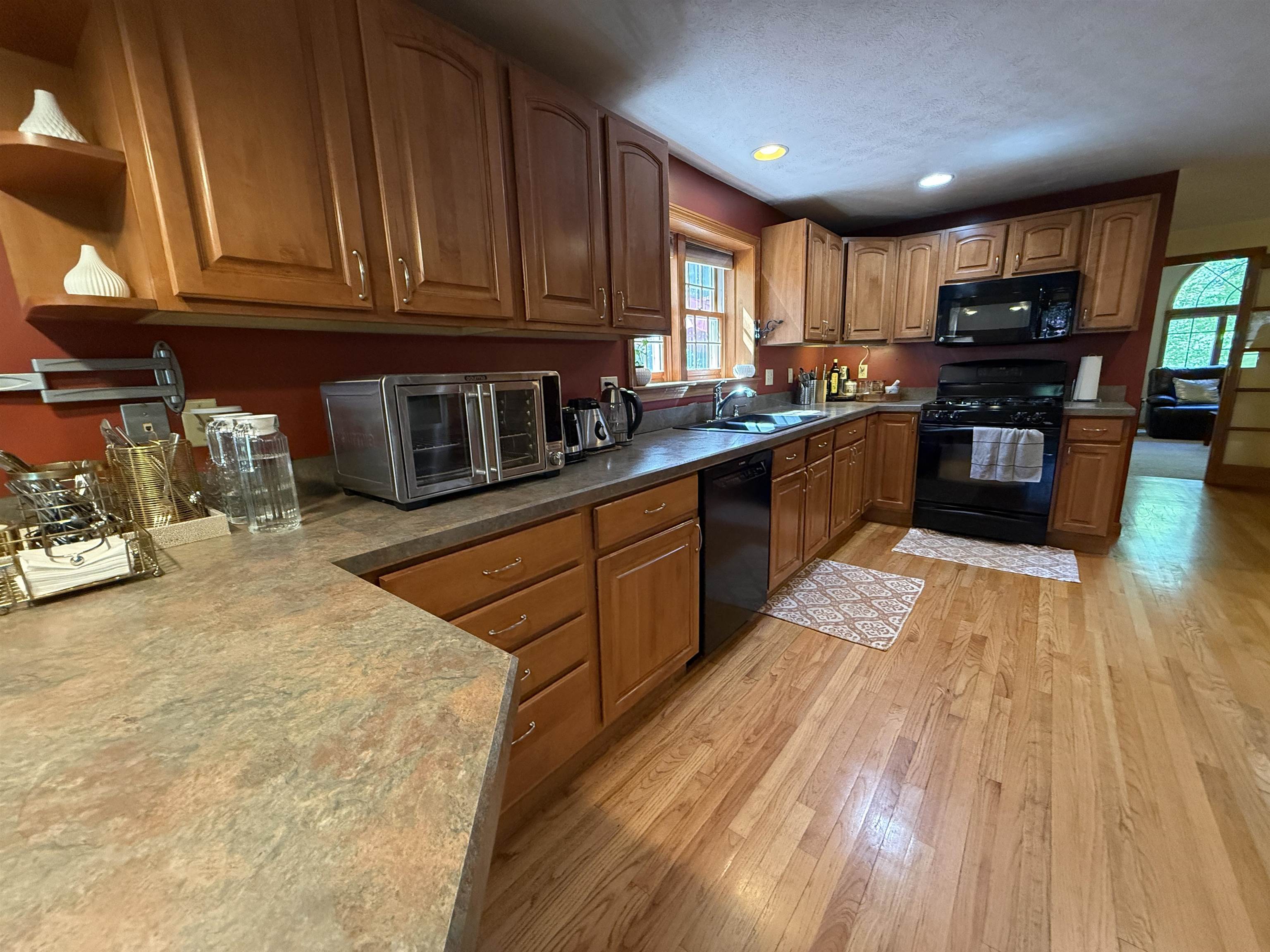 59 Mid. Dunstable Road Nashua, NH 03062 - Photo 16 of 49