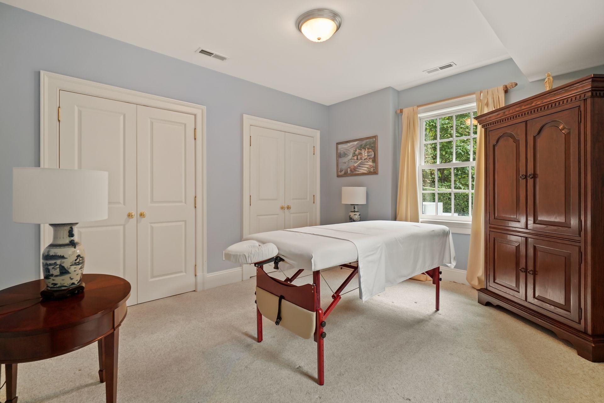 366 Smith Ridge Road New Canaan, CT 06840 - Photo 48 of 64 Lower Level Guest, In-law, Au Pair Suite