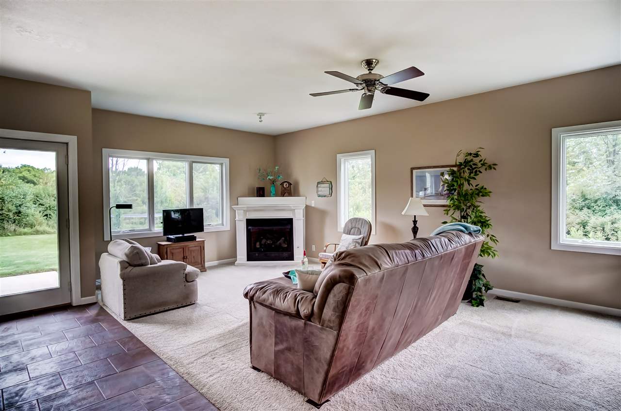 17516 Wesley Chapel Road Churubusco, IN 46723 - Photo 5 of 36