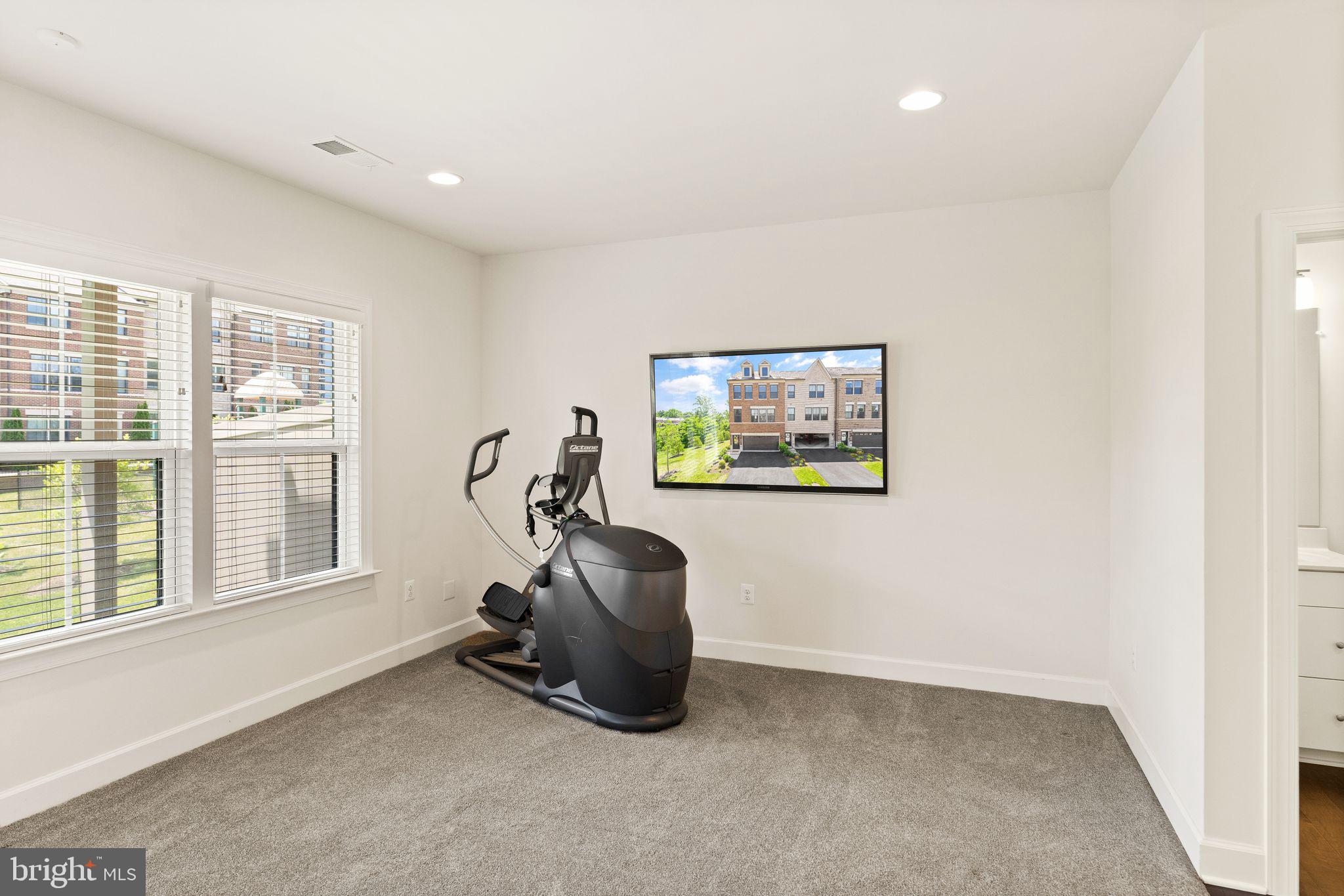 3715 Ambrose Hills Road Falls Church, VA 22041 - Photo 48 of 54