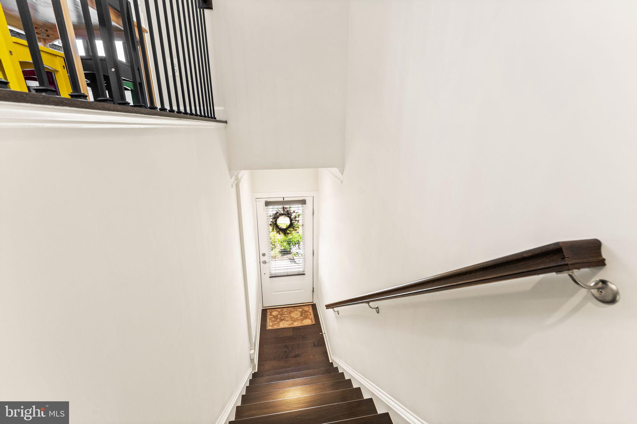 3715 Ambrose Hills Road Falls Church, VA 22041 - Photo 7 of 54