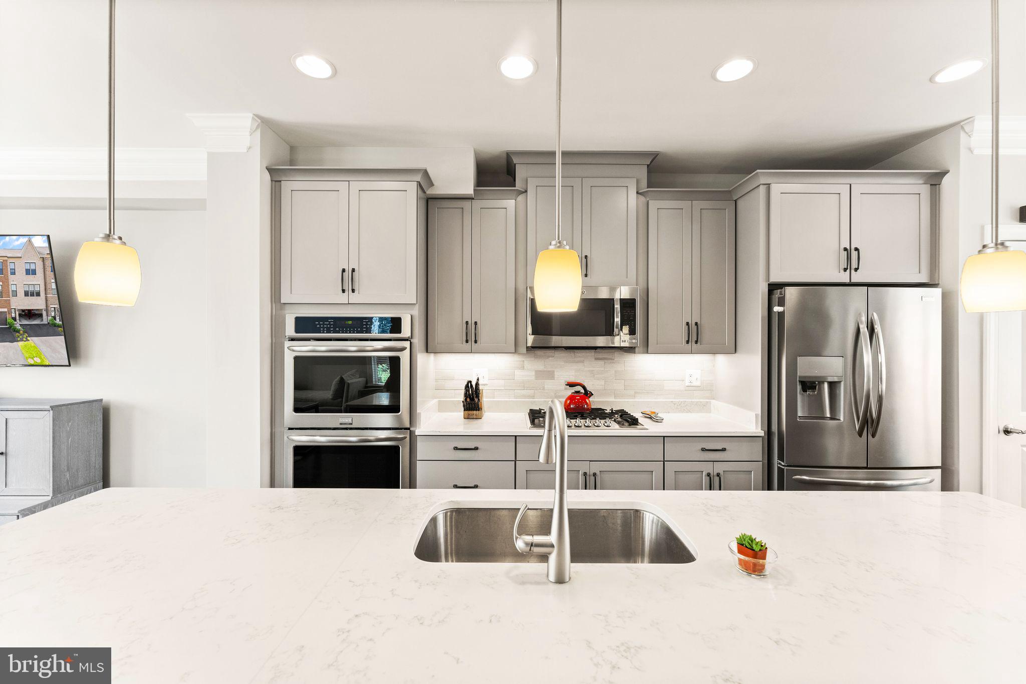 3715 Ambrose Hills Road Falls Church, VA 22041 - Photo 9 of 54