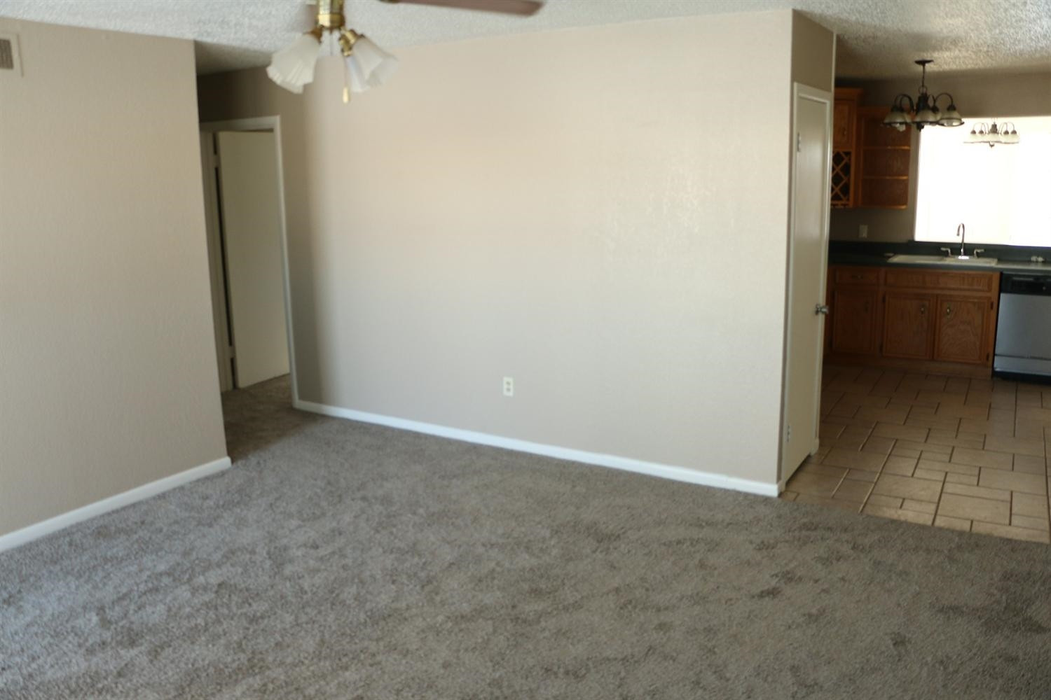 2811 60th Street Lubbock, TX 79413 - Photo 2 of 10 Photo 2