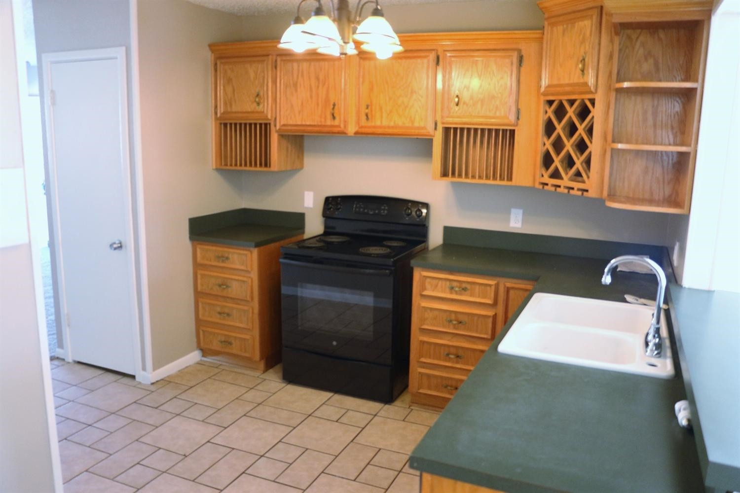 2811 60th Street Lubbock, TX 79413 - Photo 5 of 10 Photo 5