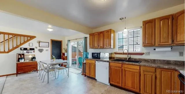 a kitchen with granite countertop lots of counter top space