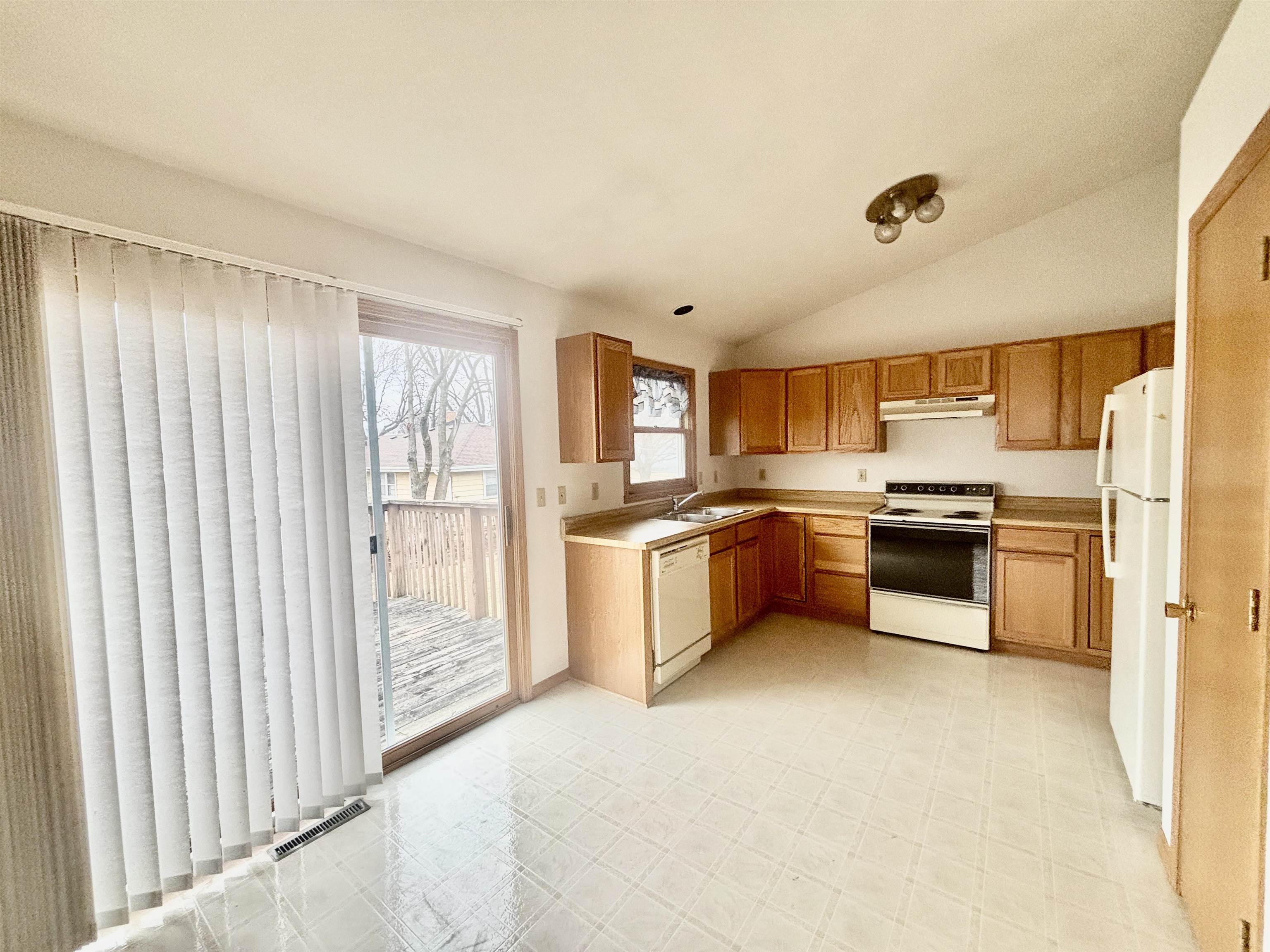 1306 South State Street Belvidere, IL 61008 - Photo 12 of 40