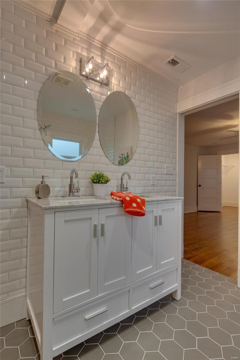 6005 Highfield Road St. Louis, MO 63109 - Photo 42 of 58 Gallery Image 42