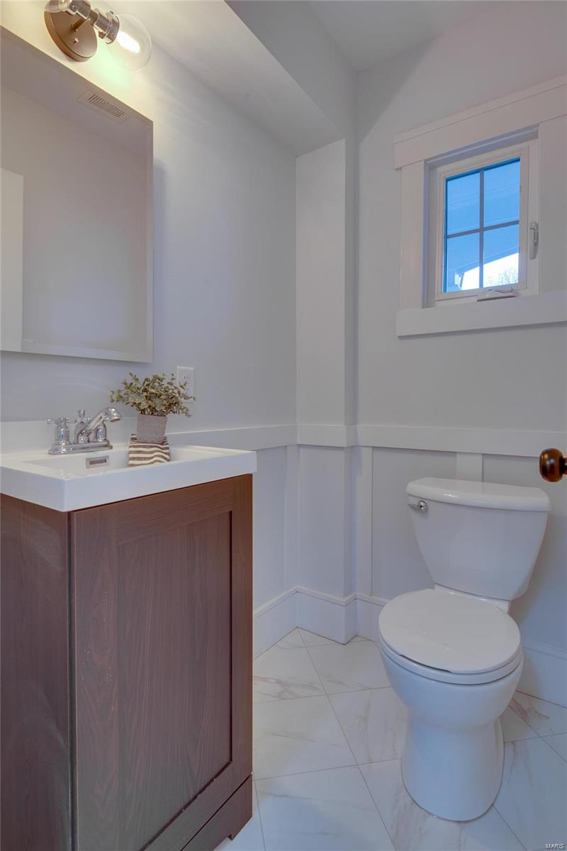 6005 Highfield Road St. Louis, MO 63109 - Photo 10 of 58 Gallery Image 10