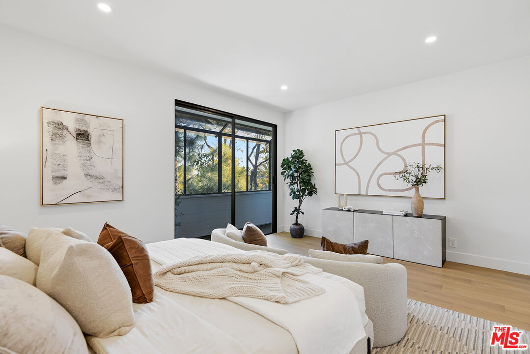 4600 Vía Dolce, Unit 305 Marina del Rey, CA 90292 - Photo 23 of 45