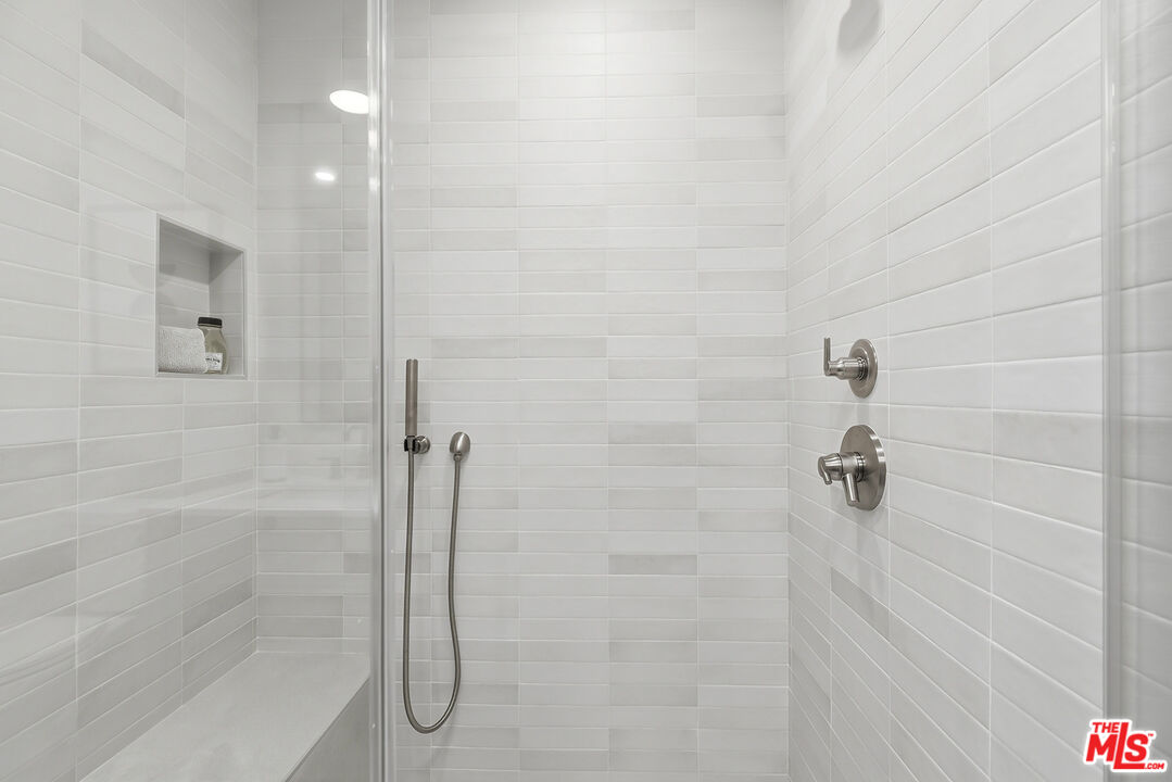 4600 Vía Dolce, Unit 305 Marina del Rey, CA 90292 - Photo 26 of 45