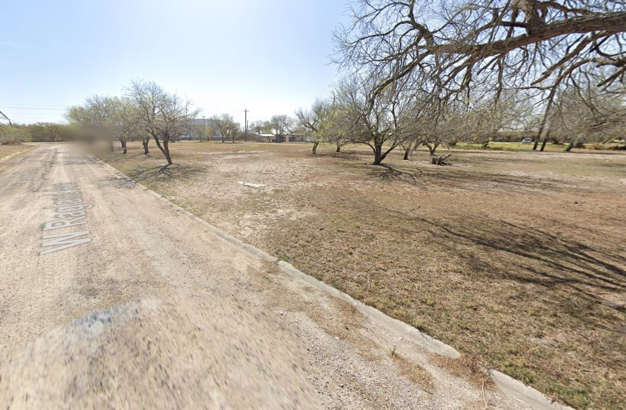 419 West Ragland Avenue Kingsville, TX 78363 - Photo 2 of 7