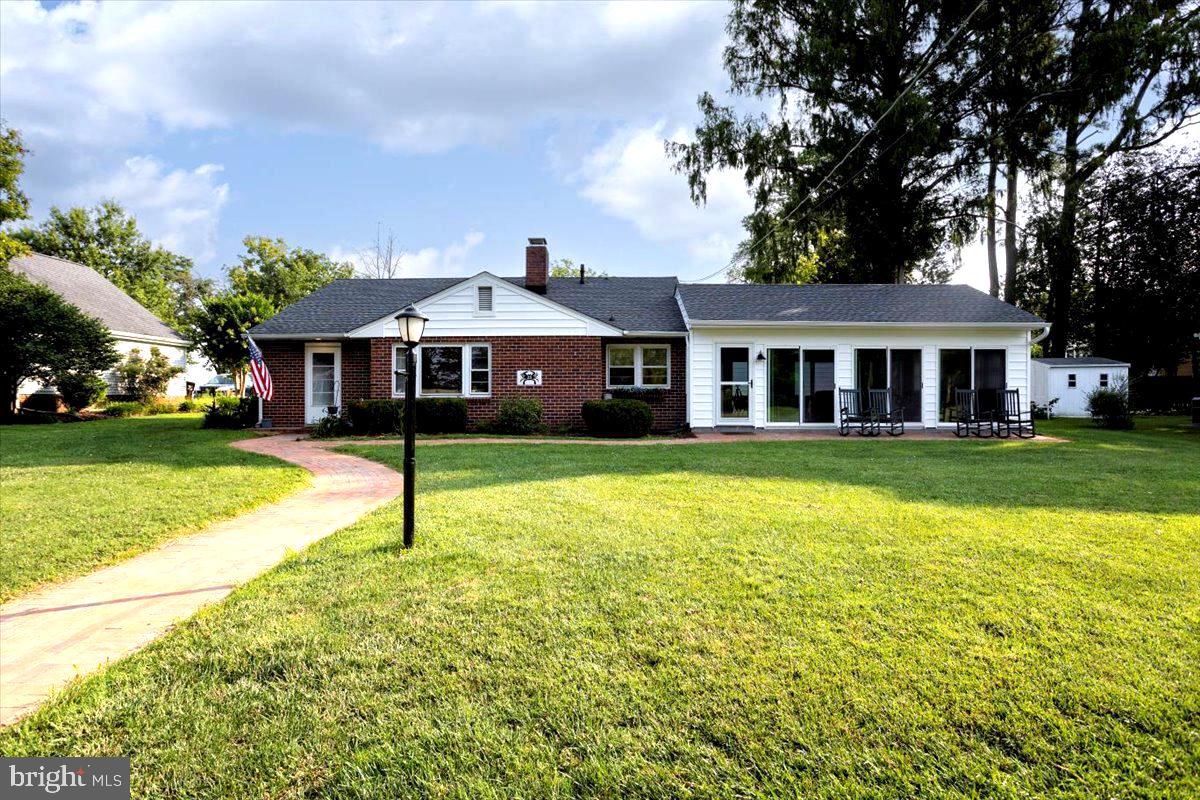 Perfect Algonquin Cottage w/water views!