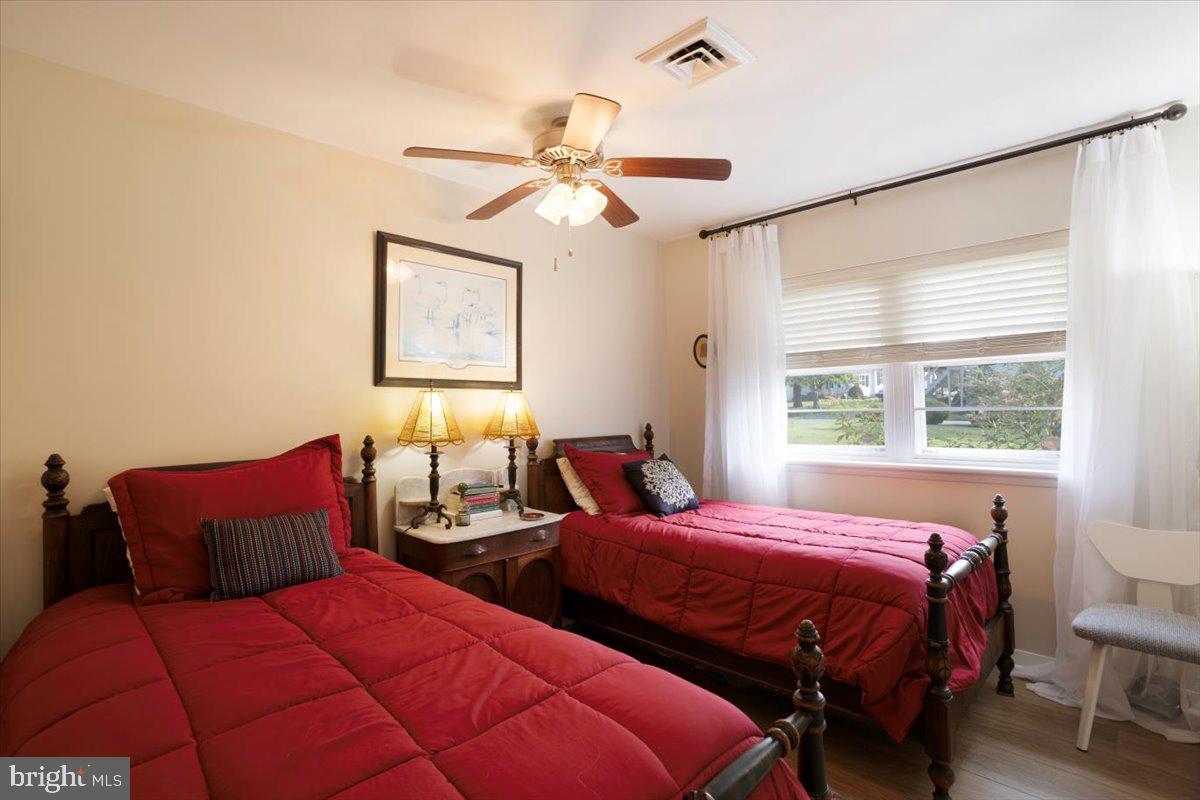 25 Algonquin Road Cambridge, MD 21613 - Photo 16 of 57 2nd bedroom