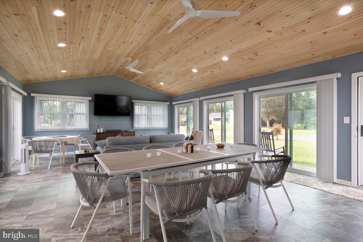 25 Algonquin Road Cambridge, MD 21613 - Photo 24 of 57 Fabulous sunroom built in 2022