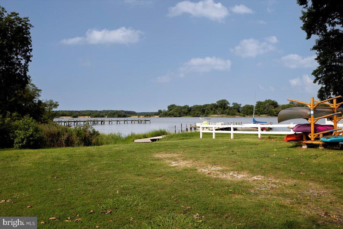 25 Algonquin Road Cambridge, MD 21613 - Photo 34 of 57 Community dock area for paying members