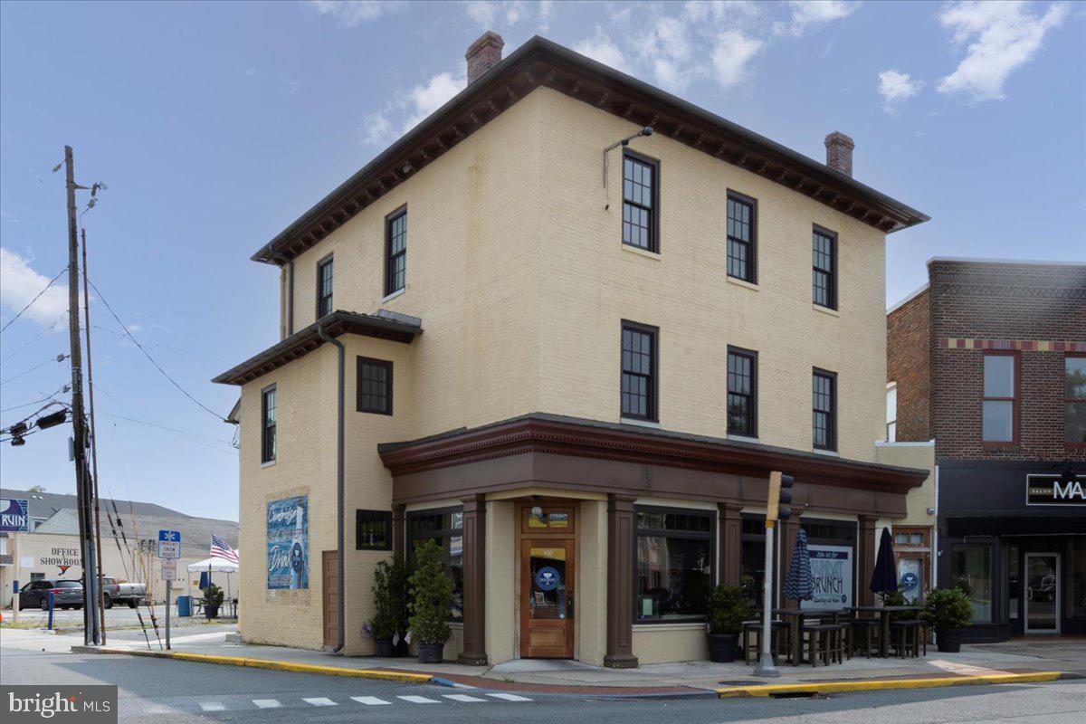 25 Algonquin Road Cambridge, MD 21613 - Photo 41 of 57 Charming Downtown Cambridge- less than 2 miles!