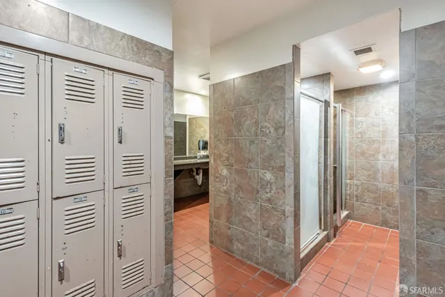 a view of backyard with tree