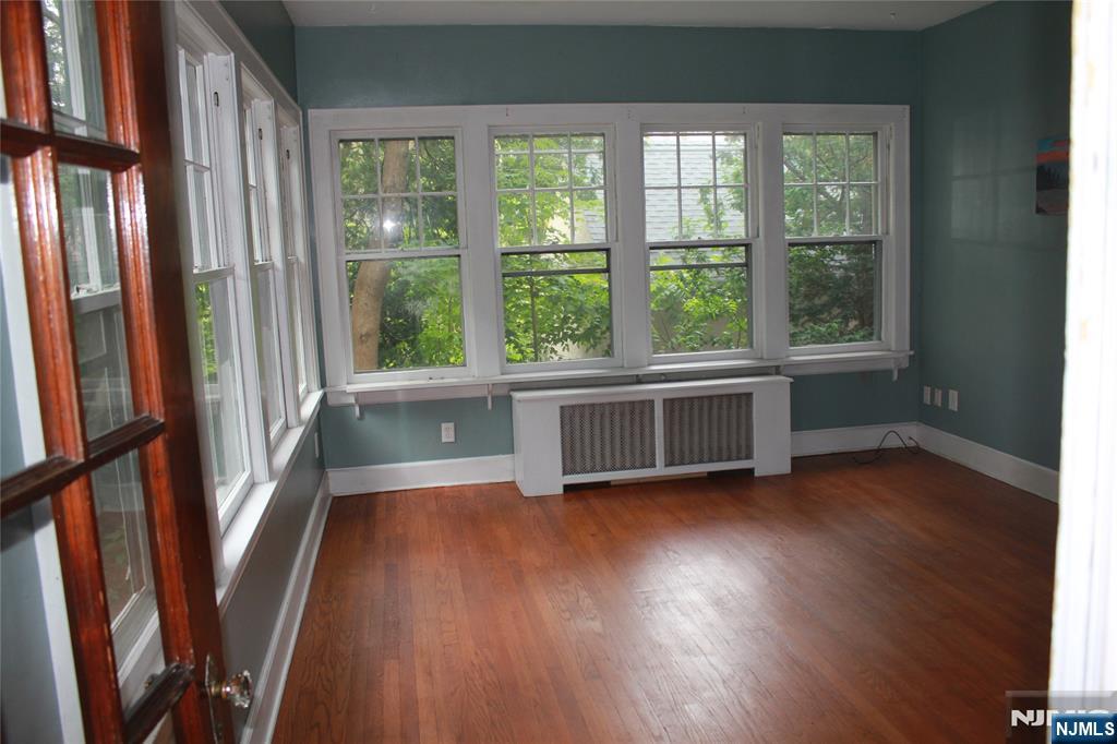 25 South Monroe Street Ridgewood, NJ 07450 - Photo 4 of 24