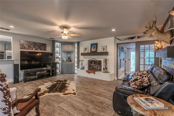 $664,999 | 117 Post Oak Court, Willow Park, TX 76087