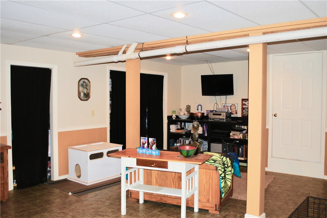 141 Jackson Schoolhouse Road Glocester, RI 02814 - Photo 17 of 24 Gallery Image 17