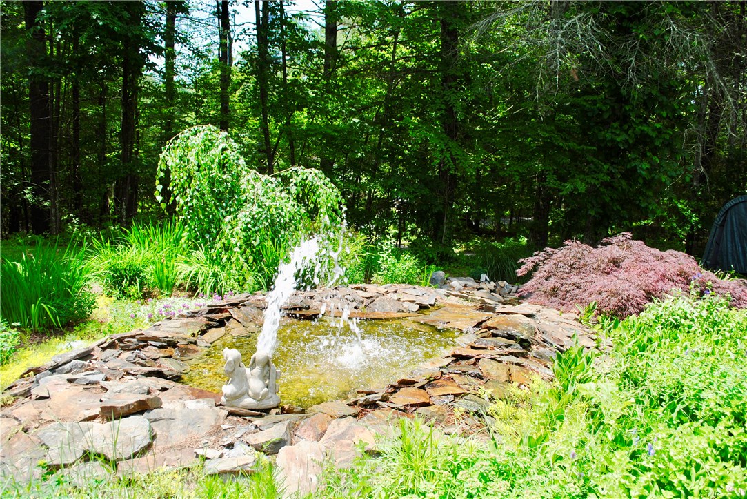 141 Jackson Schoolhouse Road Glocester, RI 02814 - Photo 21 of 24 Gallery Image 21