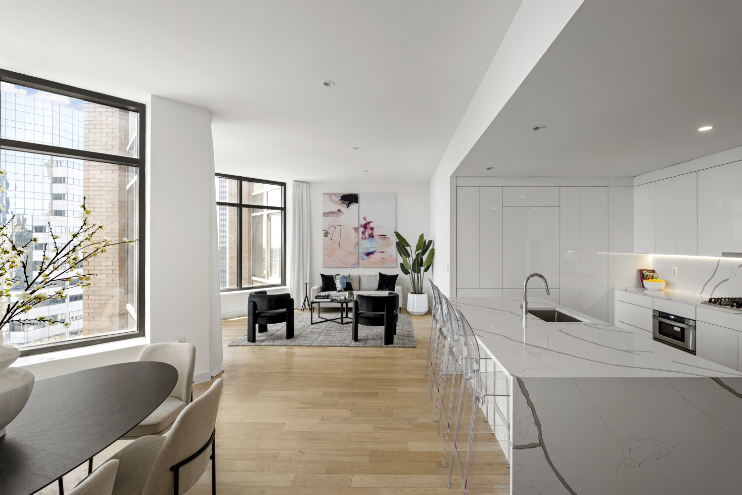 75 Wall Street, Unit PHD2 Manhattan, NY 10005 - Photo 4 of 15 a dining room with furniture and window