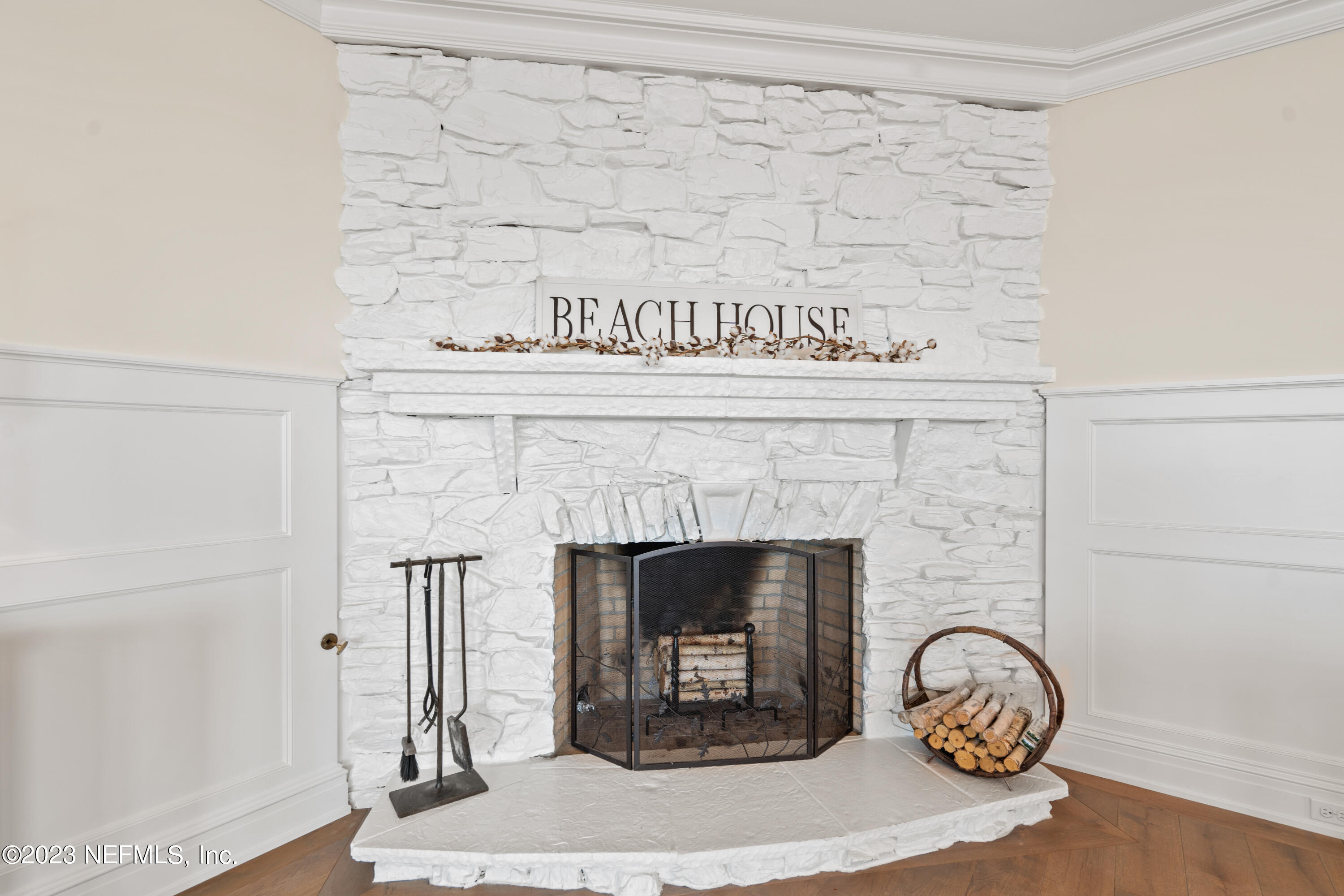 500 North Point Road St. Augustine, FL 32084 - Photo 14 of 102 a close view of a fireplace with wooden floor