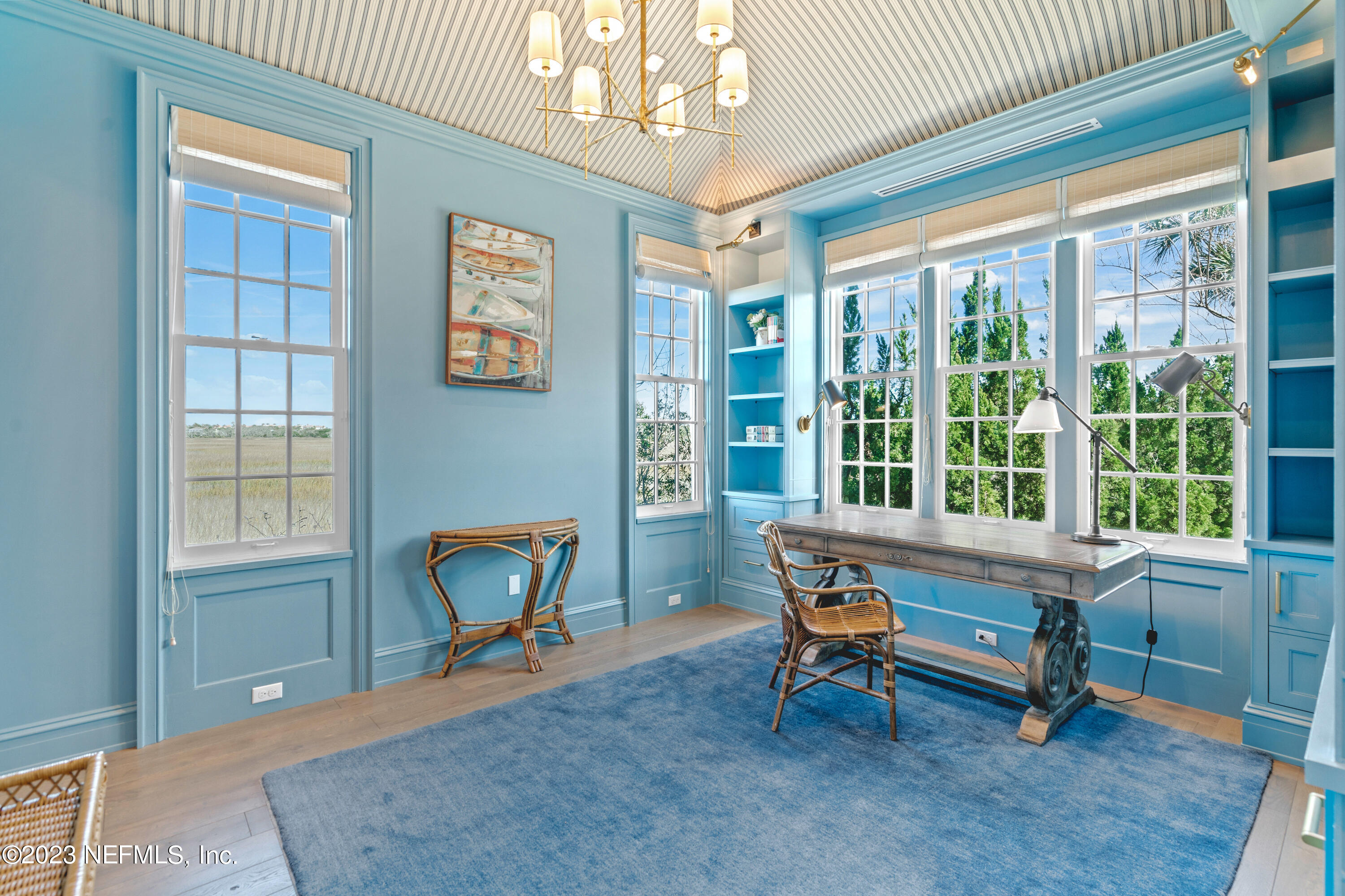 500 North Point Road St. Augustine, FL 32084 - Photo 29 of 102 a living room with furniture and a window